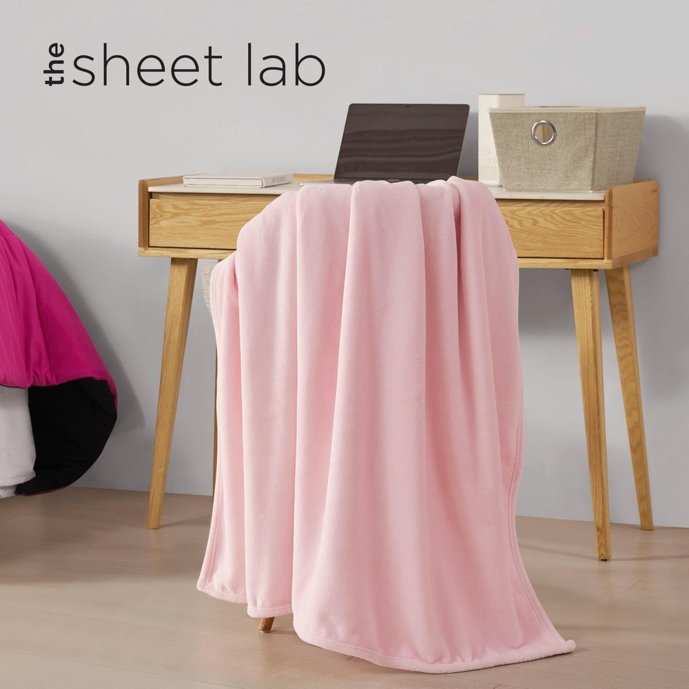 Light Pink Solid Plush Throw Blanket Ultimate Comfort Cozy Warmth 50x70 Inch