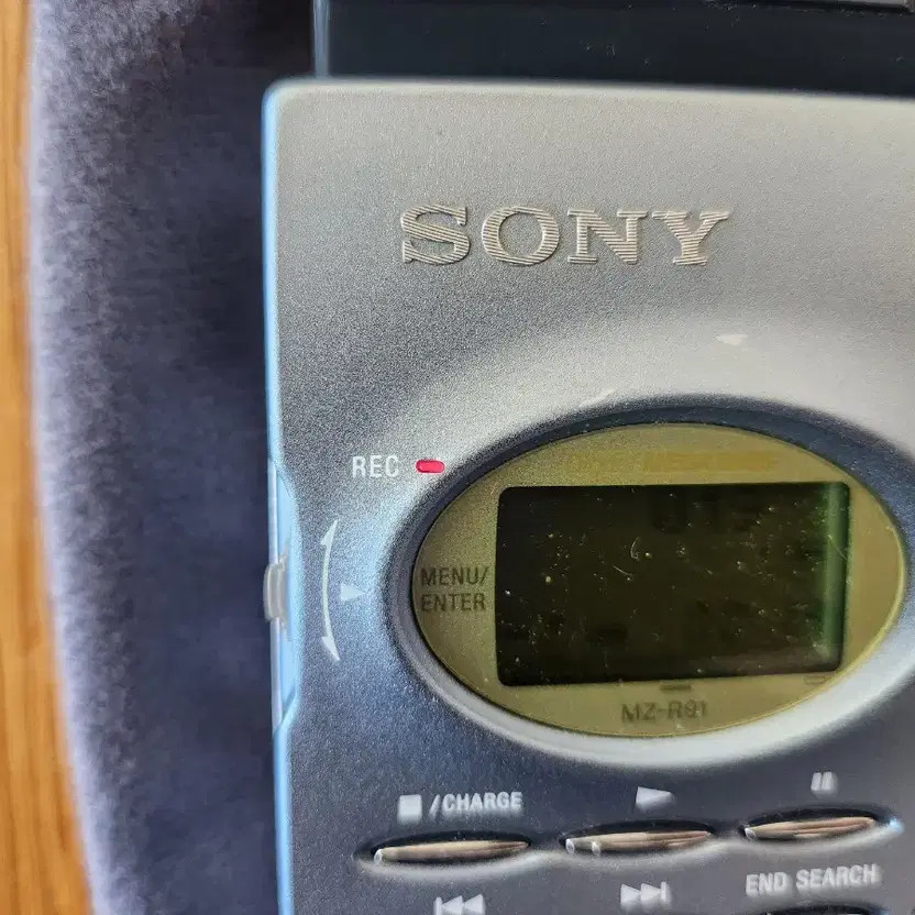 Sony MZ-R91 MD Walkman Official