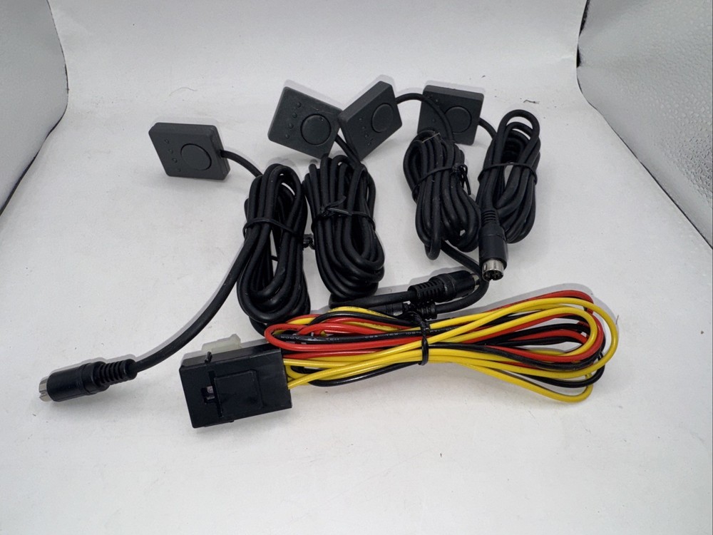 New World 4:4 Video/audio Car Video interface multimedia Adapter
