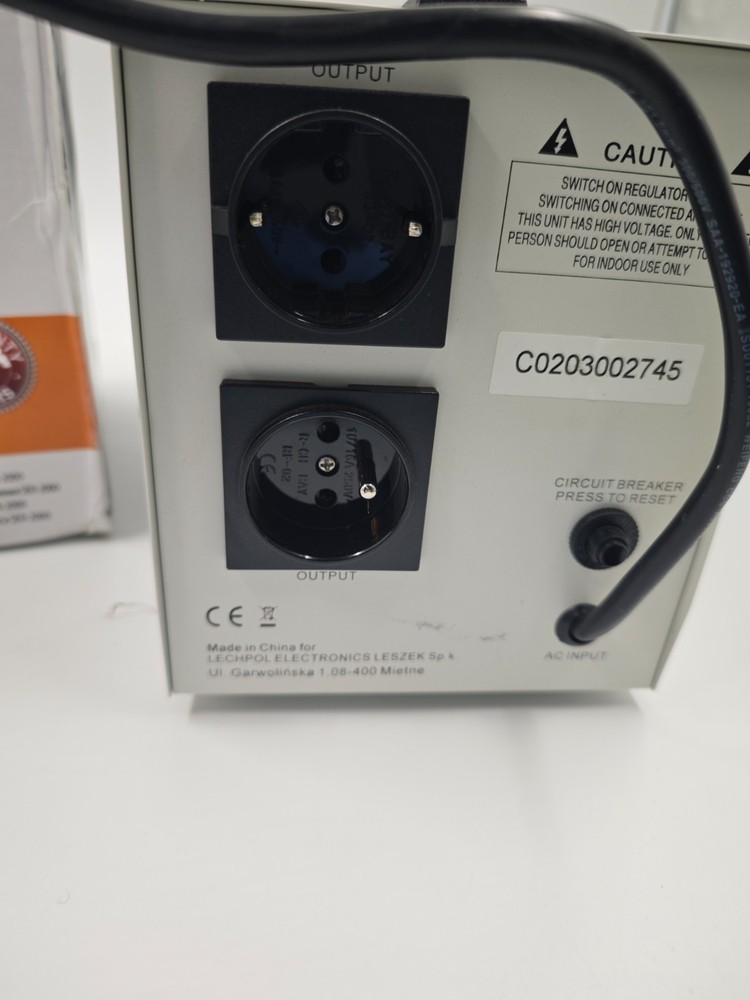 KEMOT SER-2000 Automatic Voltage Regulator 2000VA (URZ3413)