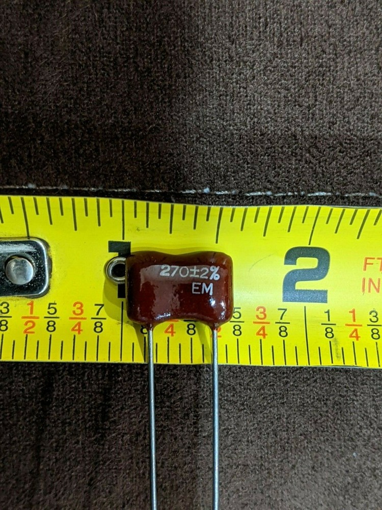 EM capacitor 270pf +/- 2% Dipped - Brown Coated (5pcs)