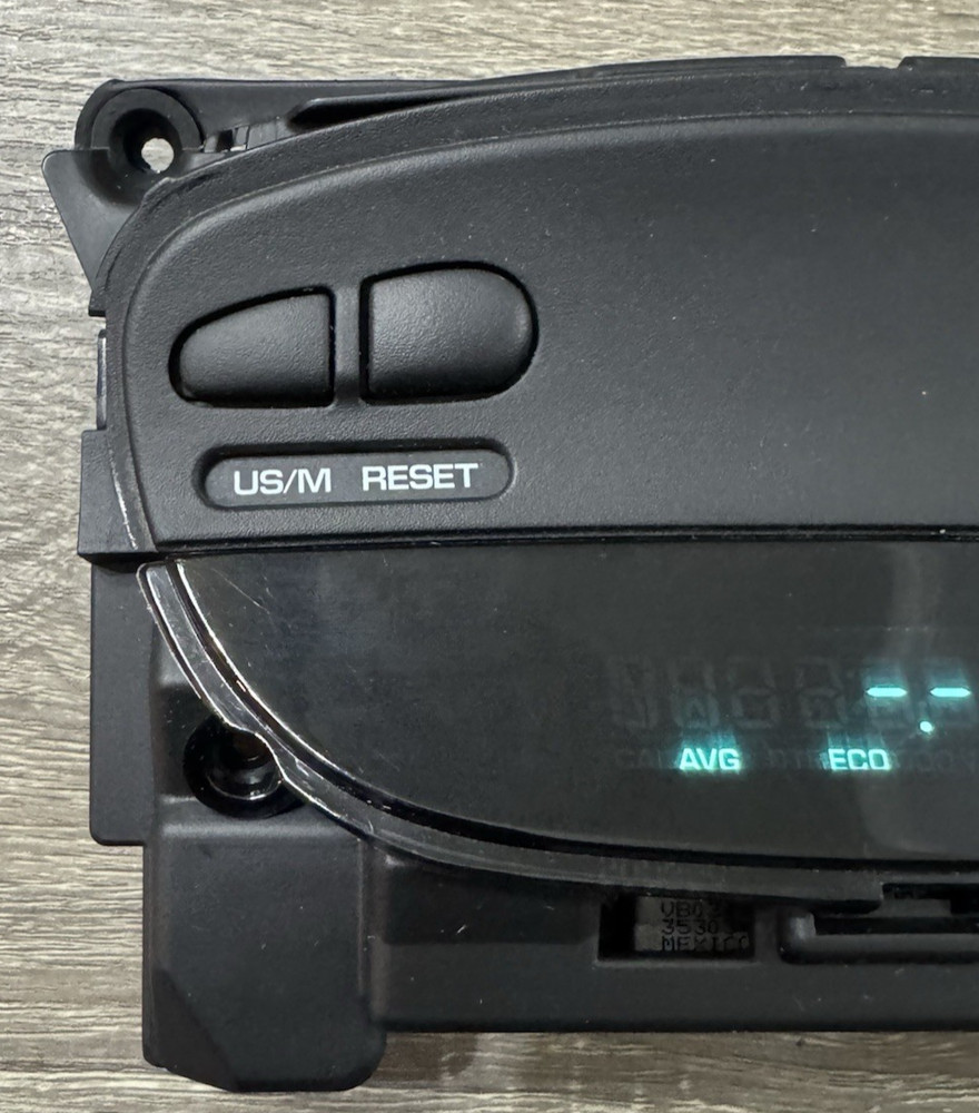 2002-2008 Dodge Ram 1500 2500 3500 Overhead Console Dome Light Display Computer