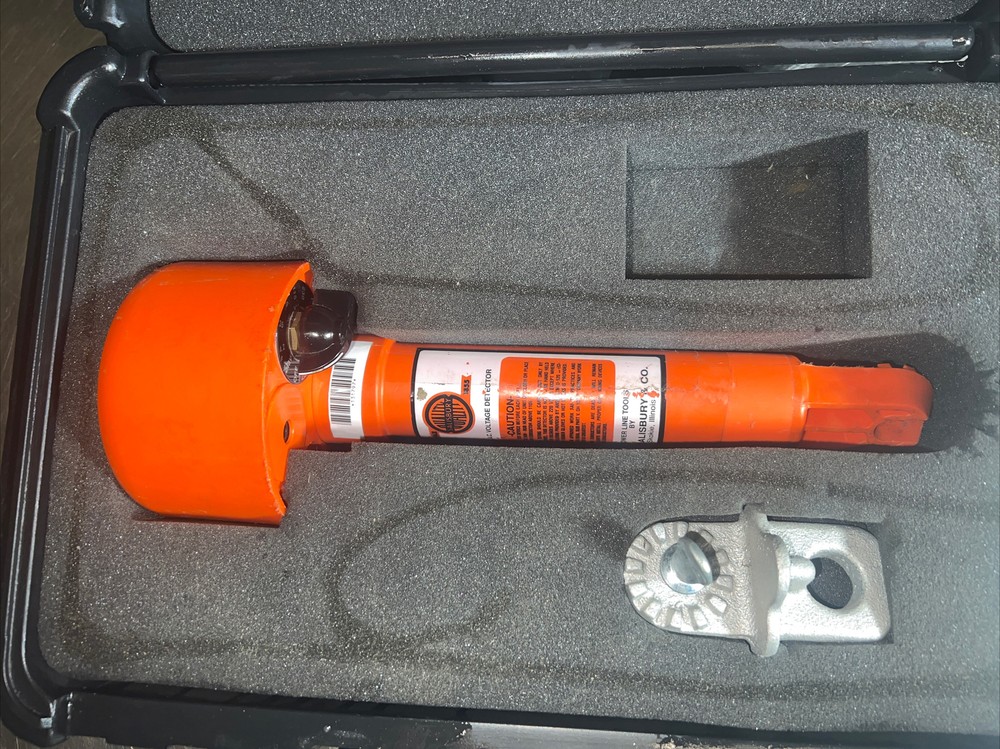 SALISBURY Model WHSCO 4344 Audio Visual AC VOLTAGE DETECTOR. Our #1