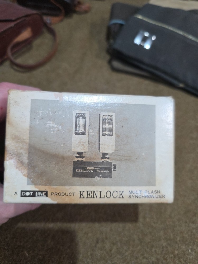 Kenlock Multi flash DL-70 synchronizer, Fire 2 flashes at once w/Sync cables NOS