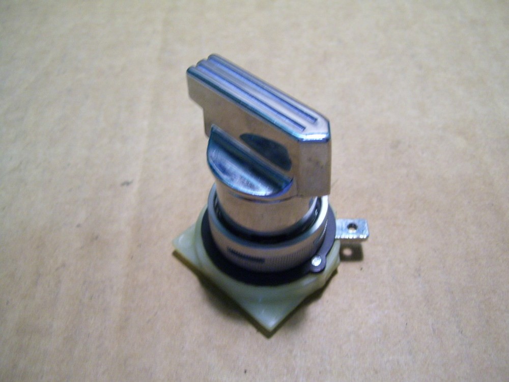 NEW UNKNOWN MANUFACTURER SELECTOR OPERATOR SWITCH P2010