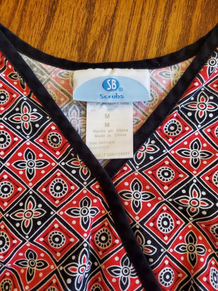 Sb Scrub Top Medium!! EUC!! Multicolored Designs