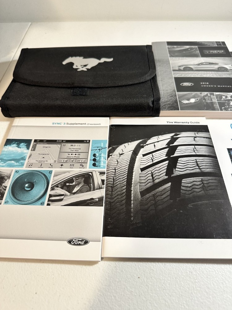 2016 Ford Mustang Owner's Manual Set