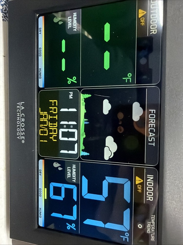 La Crosse Technology C85845 Color Wireless Forecast Atomic Clock No Charger