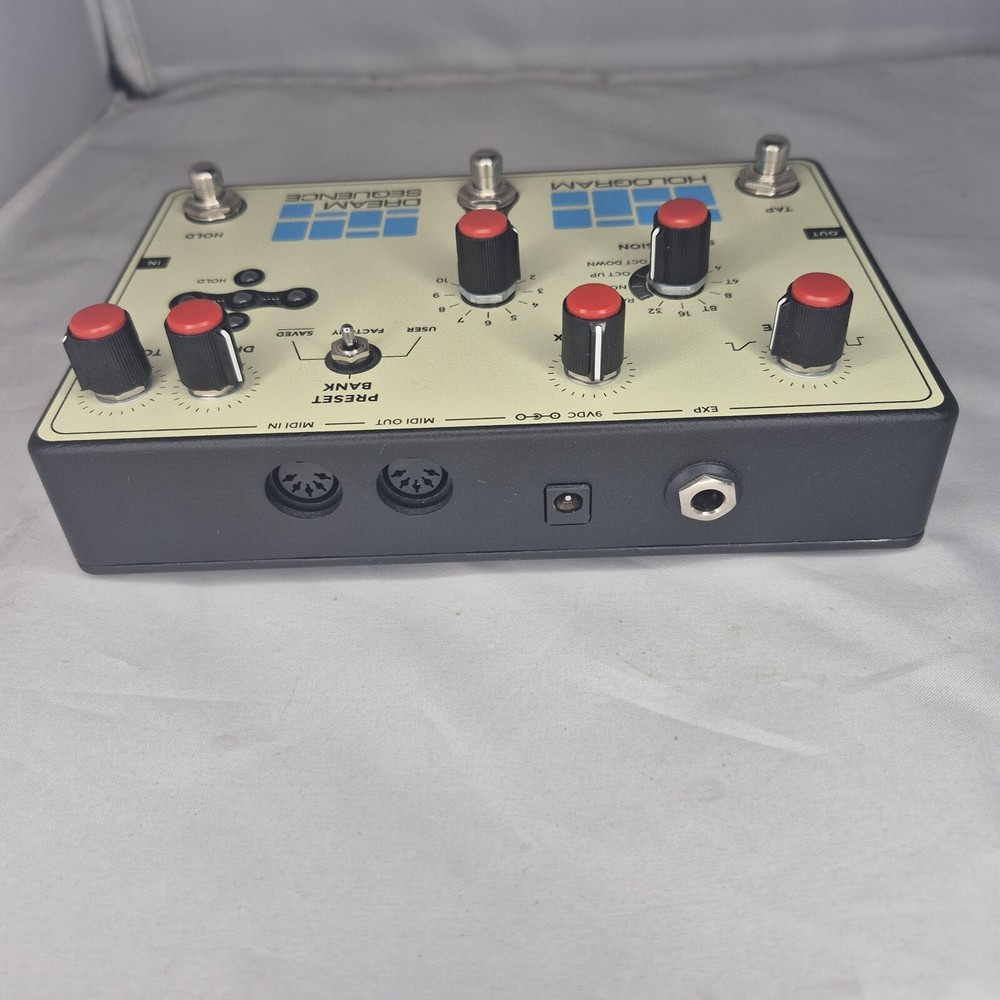 Hologram Dream Sequence Pedal Programmable Rhythm and Octave (no 9volt adapter)