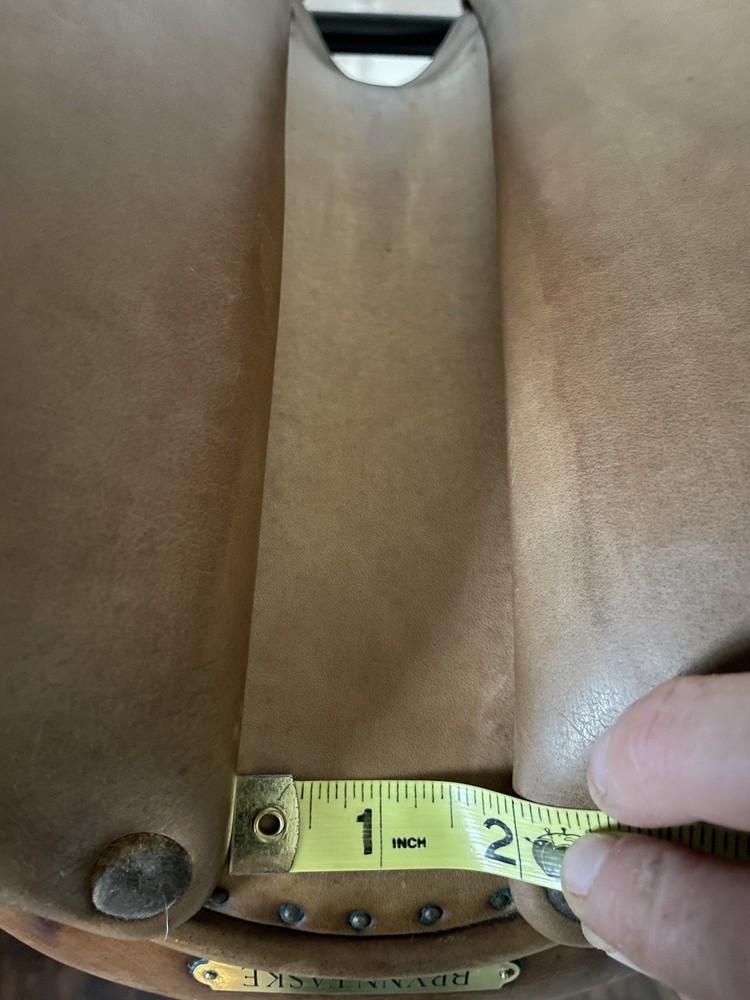 Butet Close Contact Saddle 17” - Needs Some TLC
