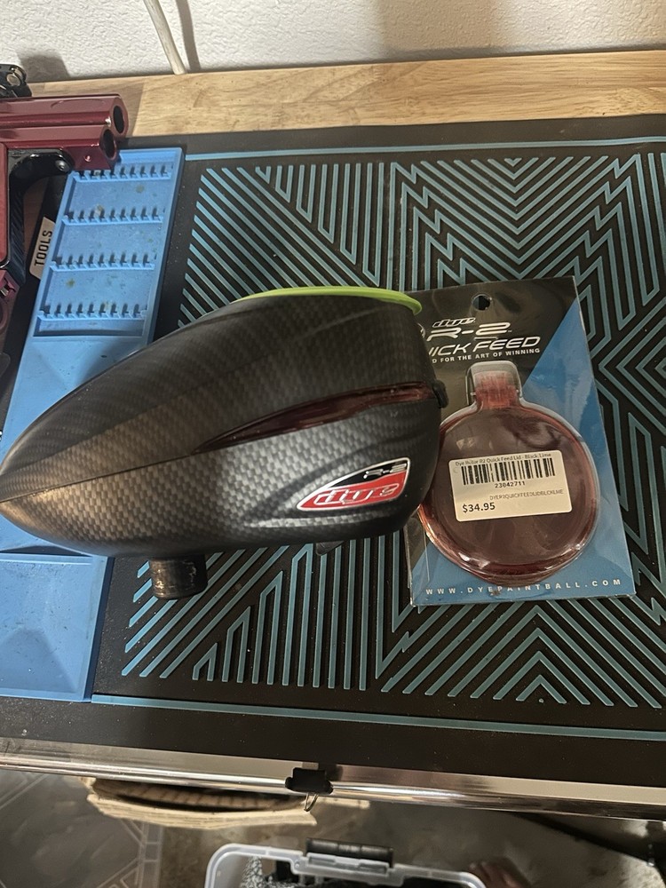 Dye R2 Loader Hopper Red/black W Speed Feed