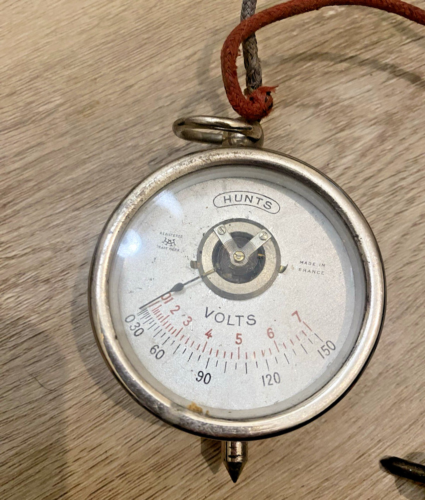 Vintage Hunt’s Pocket Volt Meter