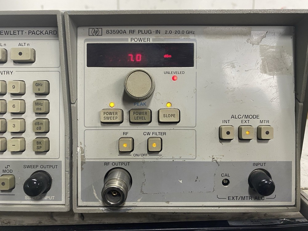 HP 8350B SWEEP OSCILLATOR M5948