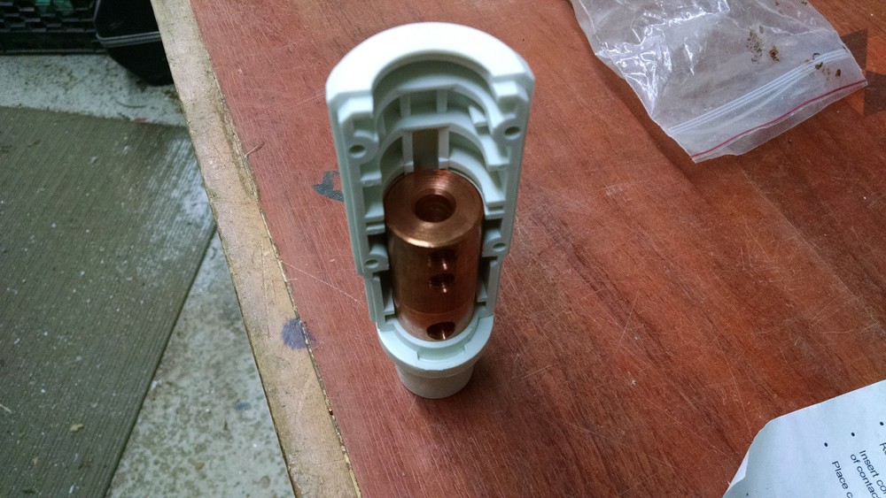 Advanced Devices CL Series CL2F Inline female locking plug connector white