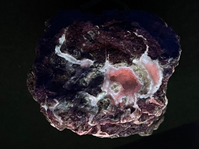 TERRIFIC FLUORESCENT/PHOSPHORESCENT CALCITE, MEXICO