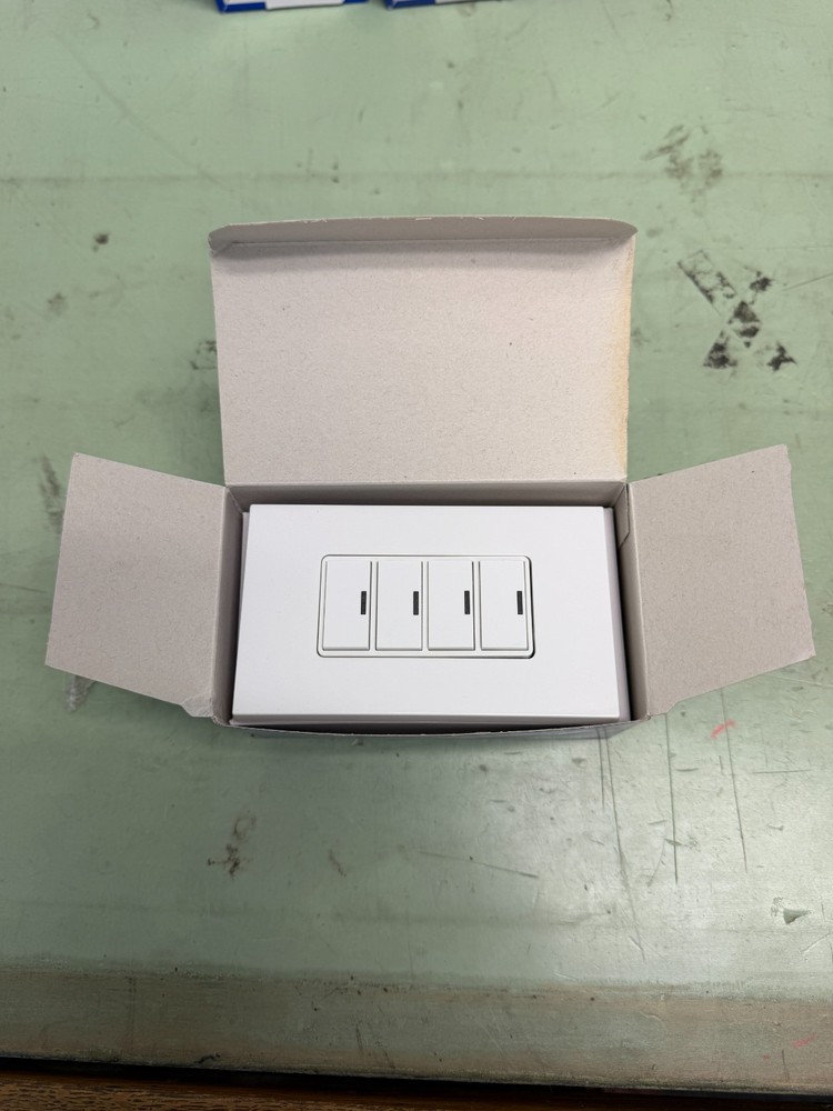 Leviton RDGSW-4DW Switch 4 Button