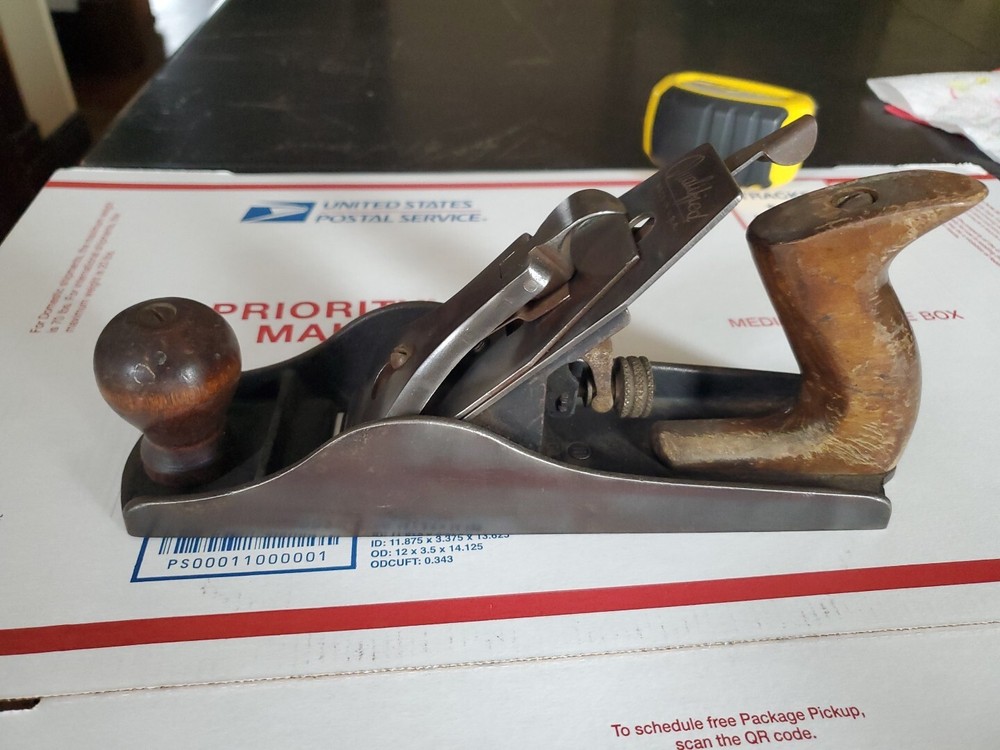 Antique 10' Inch Wood Plane 'QUALIFIED '
