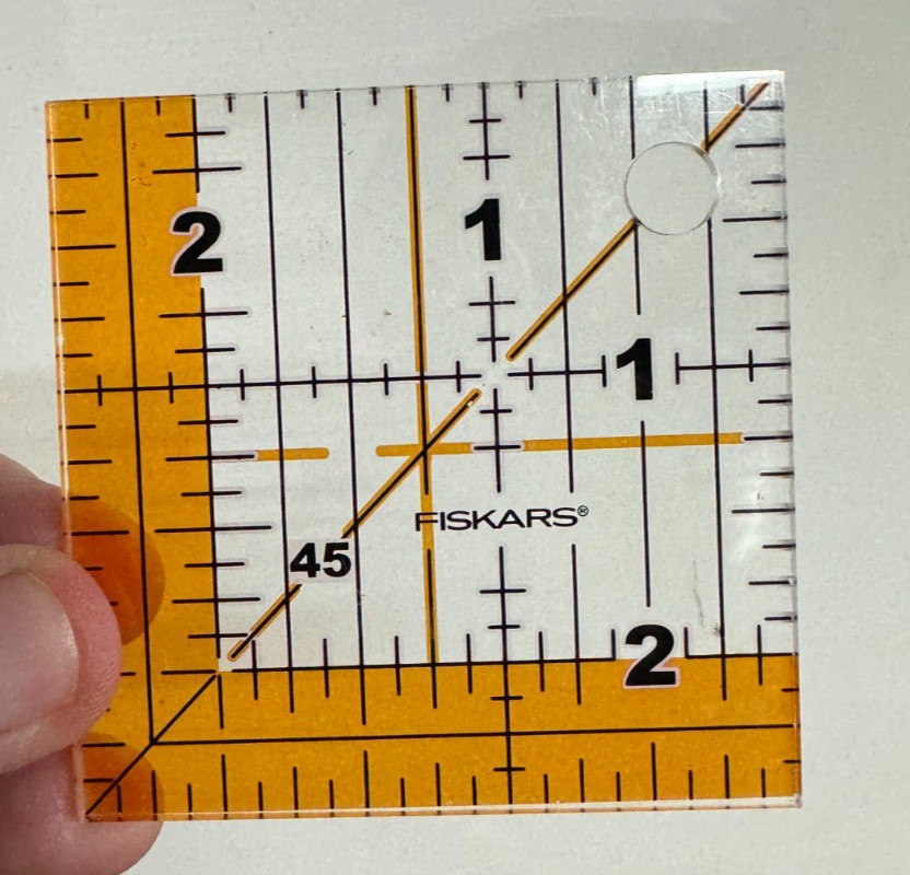 Fiskars 2 1/2" Square with Grid Marks