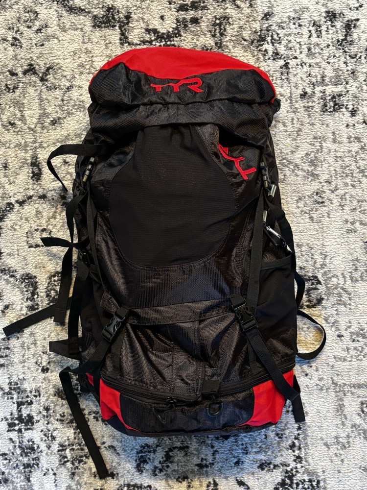 TYR Convoy Transition Backpack Red/Black