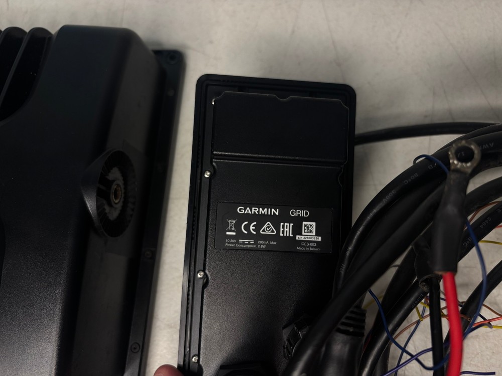 Garmin GPSMAP 7610xsv – 10” Touchscreen Chartplotter w/ Grid Remote *READ*