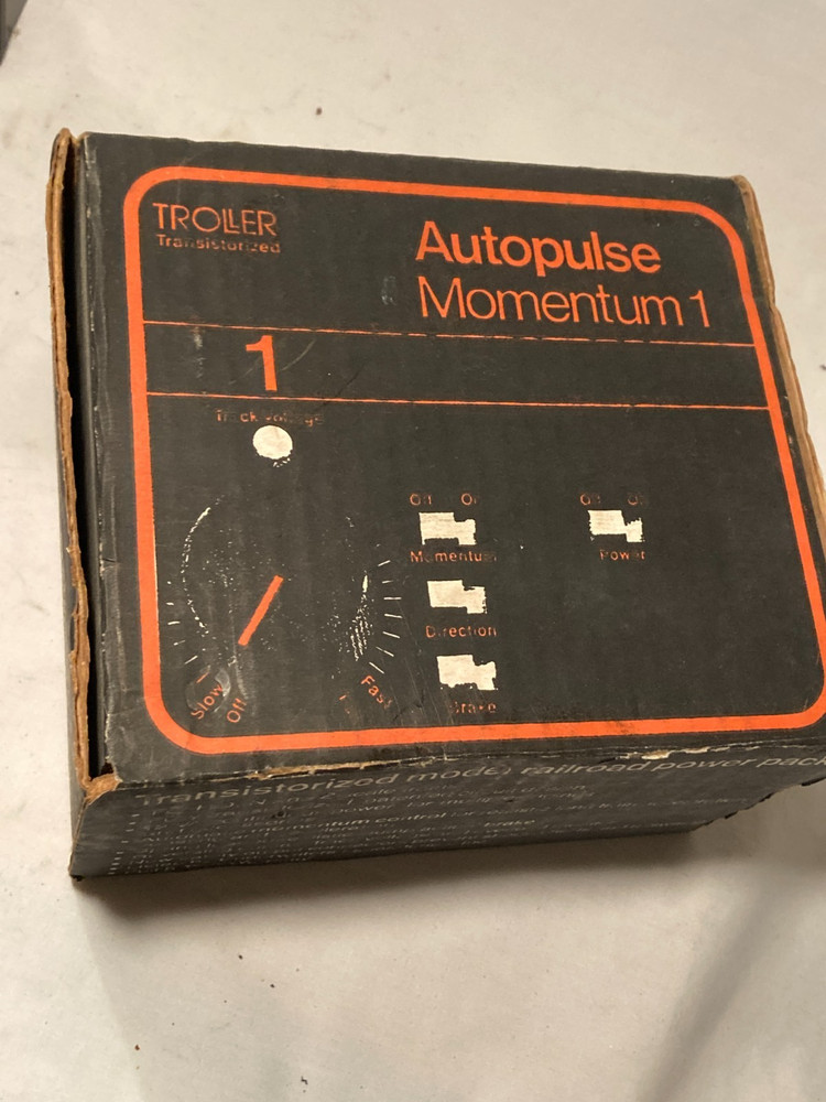 Troller Transistorized Autopulse Momentum 1 HO Train Transformer Model 34 W/Box