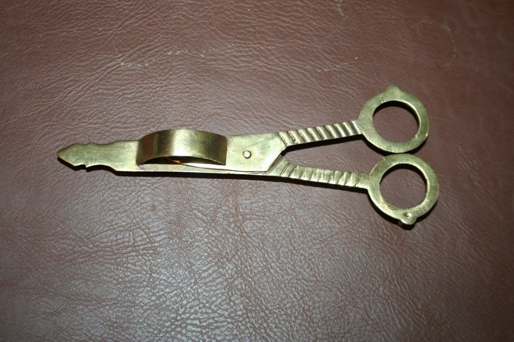 Antique English Style Brass 6" Long Scissor Type Candle Snuffer