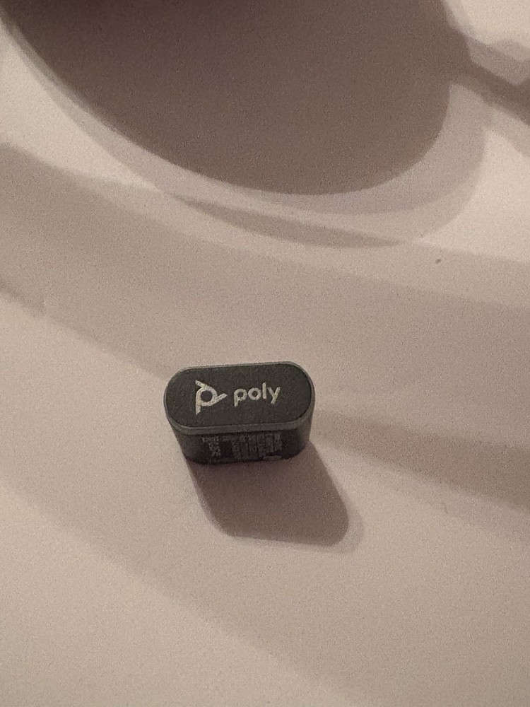 poly voyager focus 2 uc wireless headset