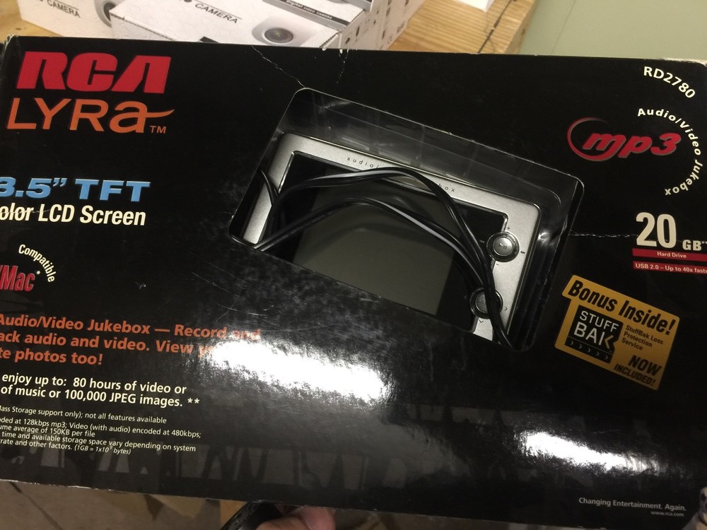 RCA Lyra Audio Video Jukebox 20 GB LCD Screen