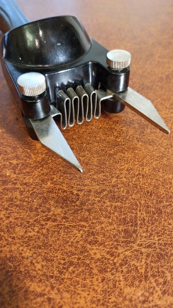 Vintage car voltmeter. Carbolite. Ideal condition.