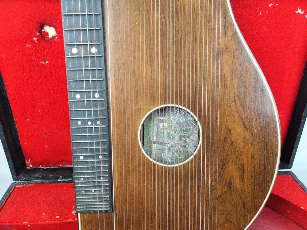 Ziter Tabletop Cetra 34 String Braun & Hauser Munich