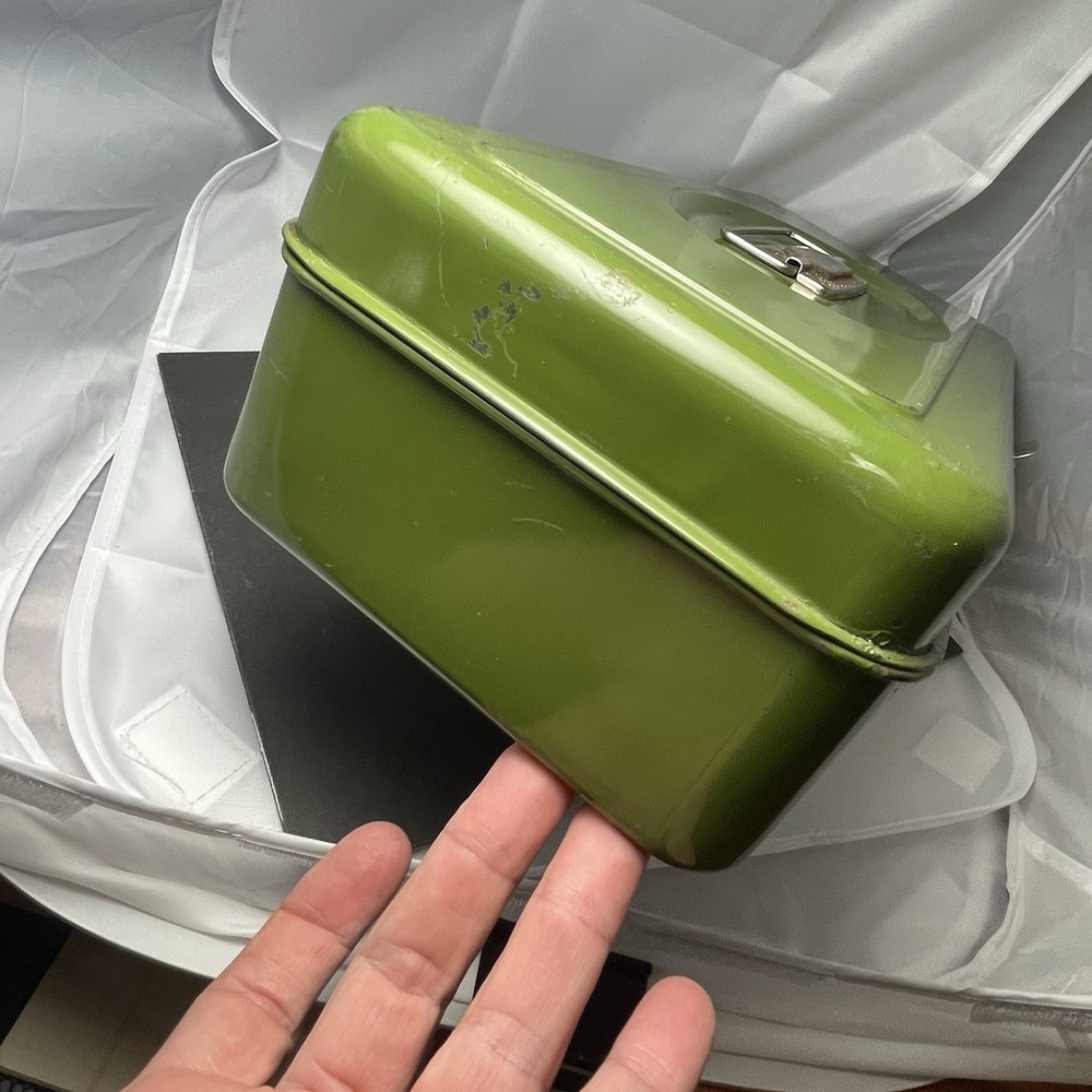 Vintage Sentry #184 Tool Box , Green
