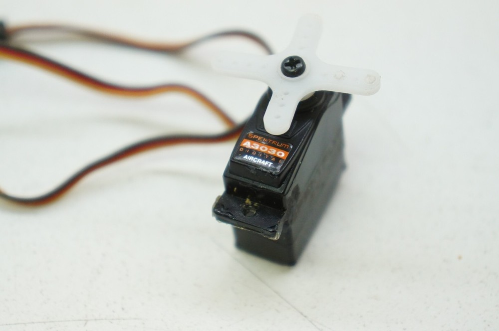 SPEKTRUM A3030 SUB-MICRO AIRCRAFT SERVO