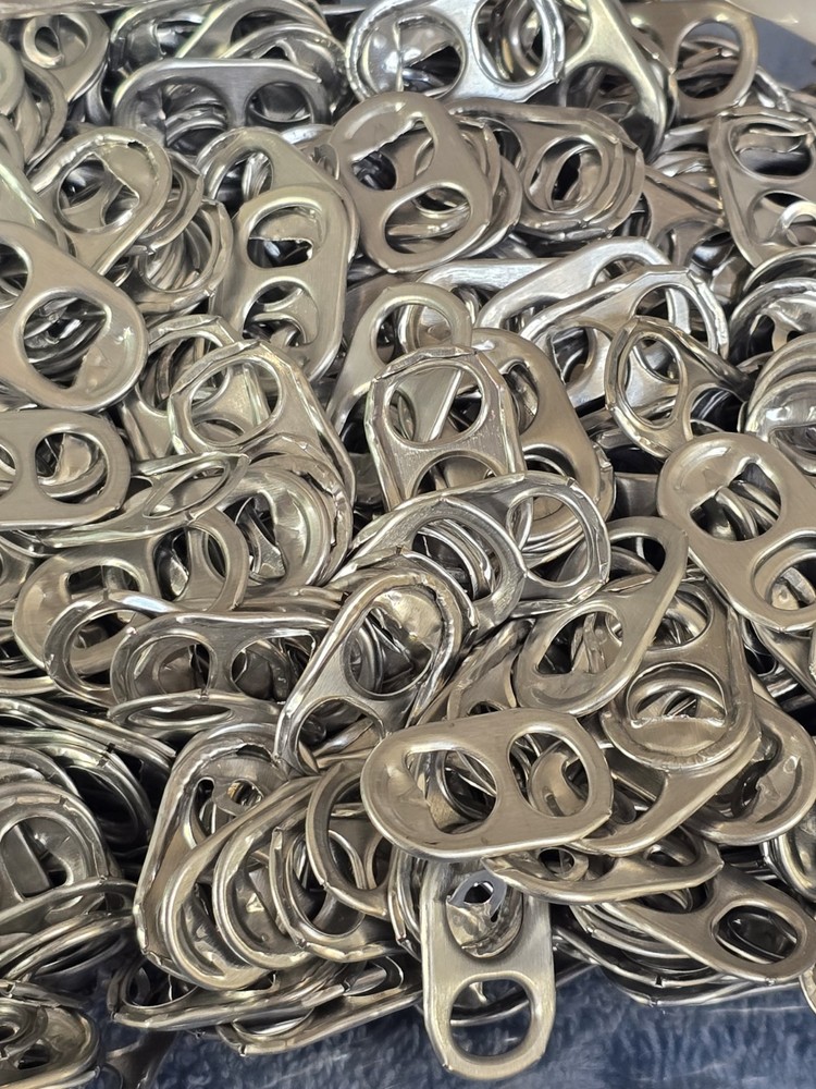 800 pc Aluminum Pop Can Tabs