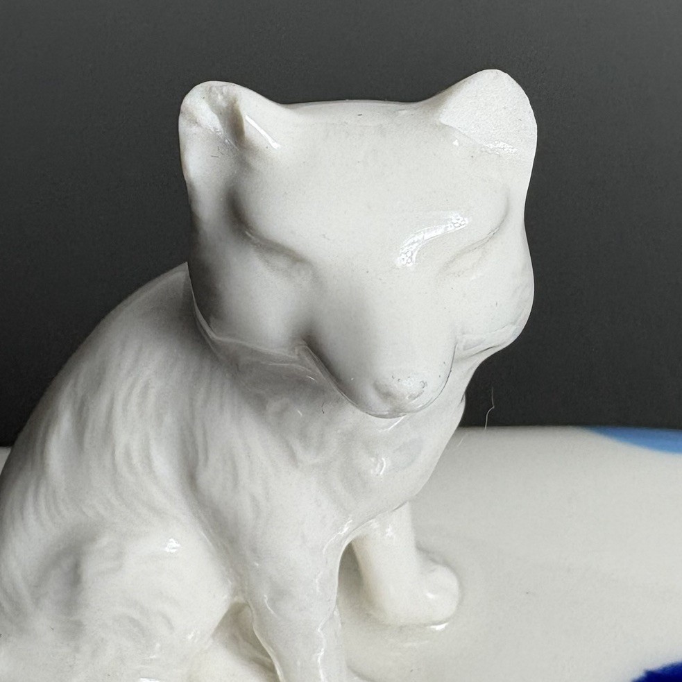 ANTHROPOLOGIE Dotty Fox Ceramic Butter Dish -- FLAWED, Read