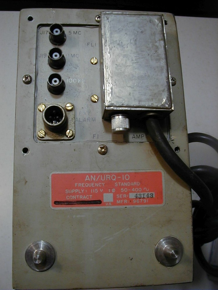 Vintage AN/URQ-10 Precision NAVY Frequency Standard
