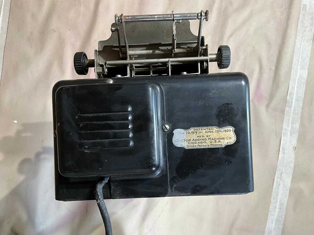 1939 Victor 5 series adding machine