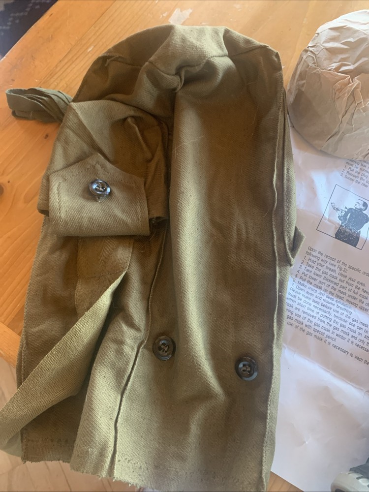 New Gas Mask W/ Bag, Filters, Instructions