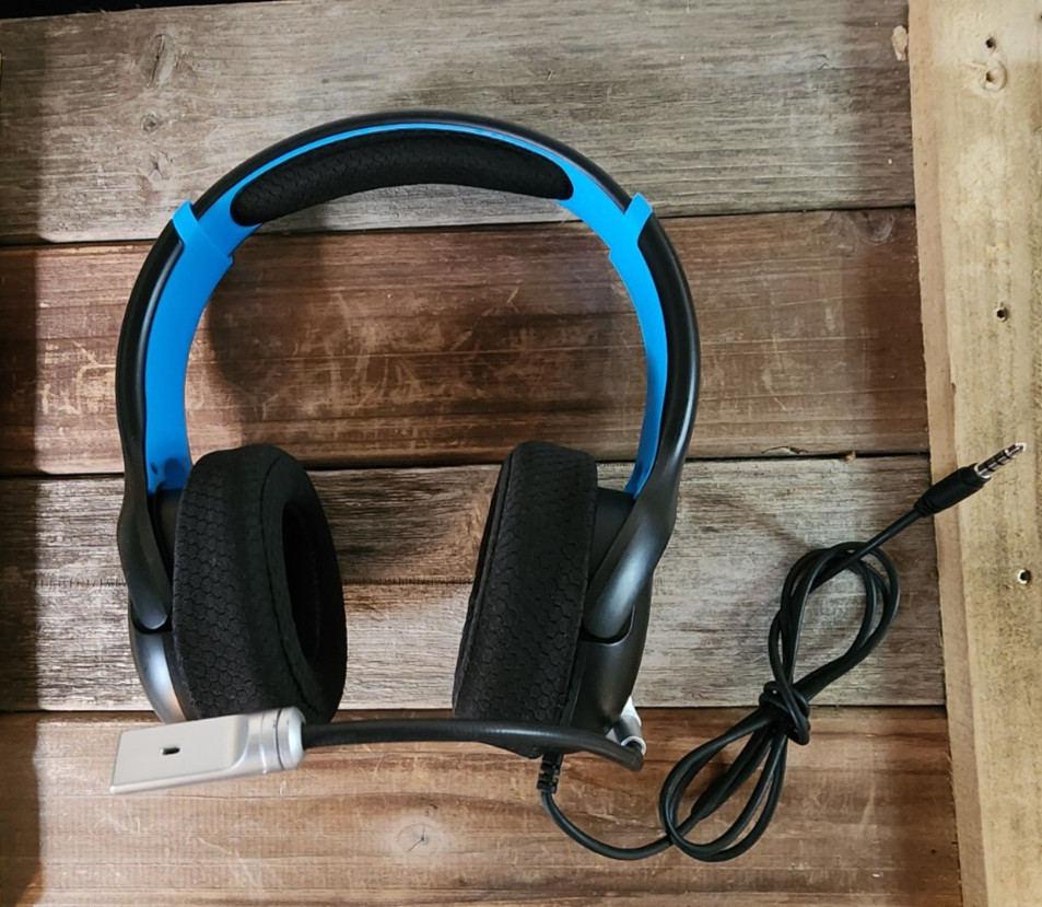 Nintendo Switch PDP Wired Headset with mic Blue/Black "Gently Used"