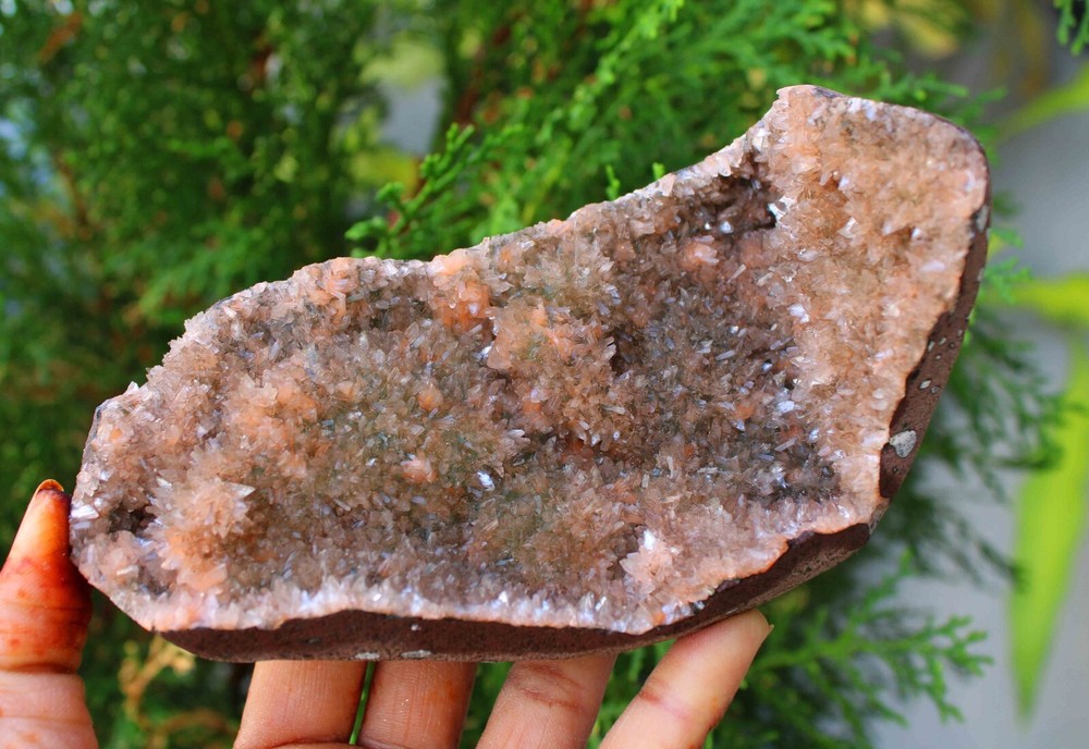 Heulandite Format In Geode Minerals Specimen #M16