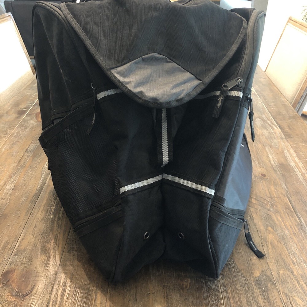 The Axis Destiny Used Triangle Boot Bag Black/Grey