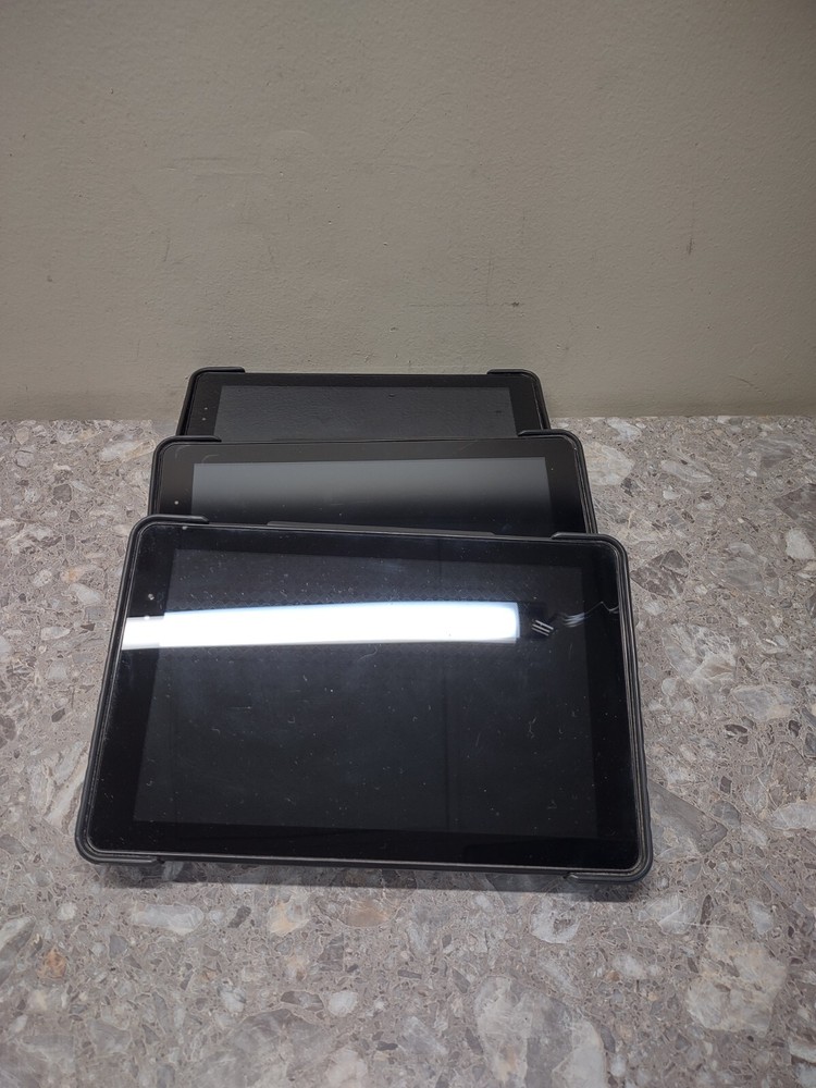 Touch Dynamic Quest 10 Tablets LOT OF 3 !!!