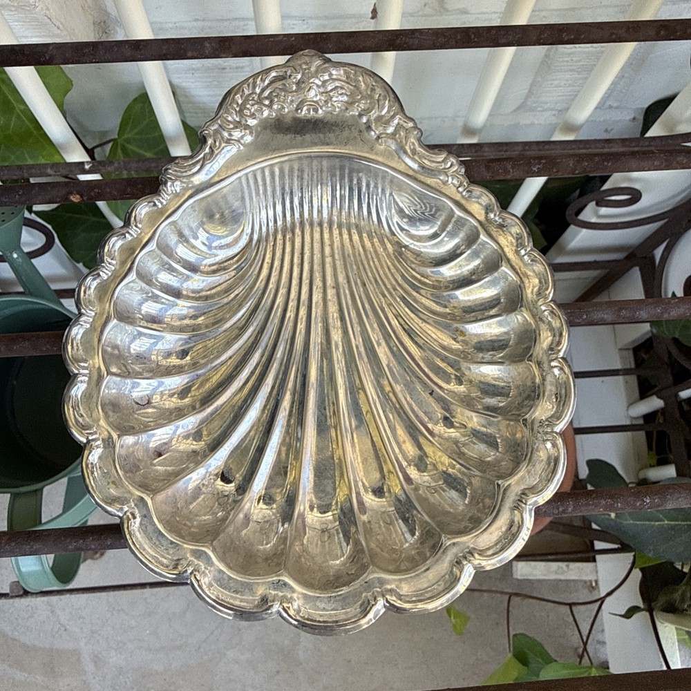 VTG Silverplate Sheridan Shell Shape Tray