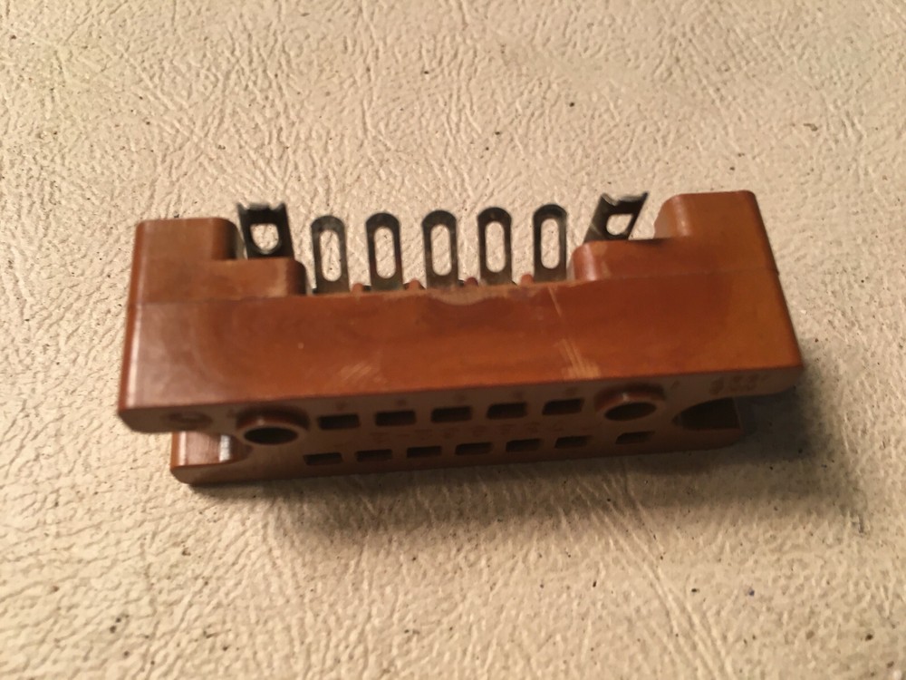 Hamilton Sundstrand 738962-2 connector
