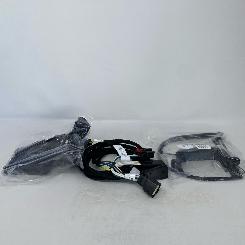 CURT 58266 MultiPro Tailgate Sensor, Black, 2.5in Hitch Cap