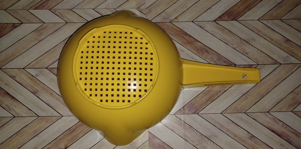 Vintage Tupperware Strainer Yellow Colander Double Spout