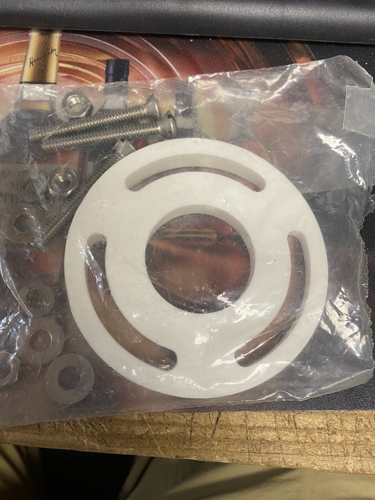 Shakespeare Antenna Leveling Plate & Hardware