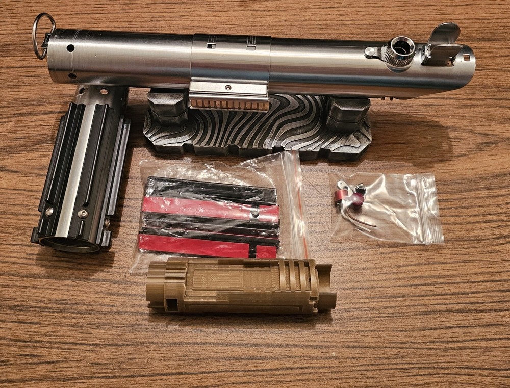 Skywalker Lightsaber Empty With Chassis