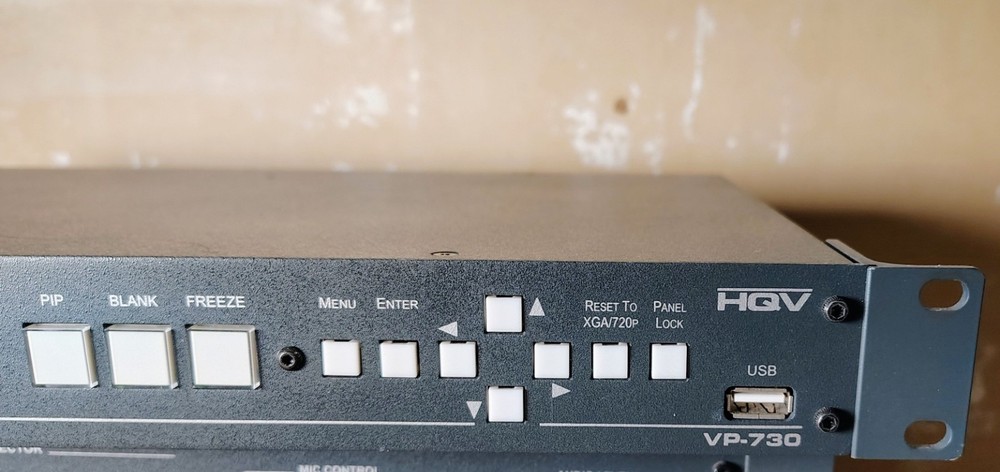 VP-730 KRAMER 9−Input ProScale Presentation Scaler/Switcher with Speaker Outputs