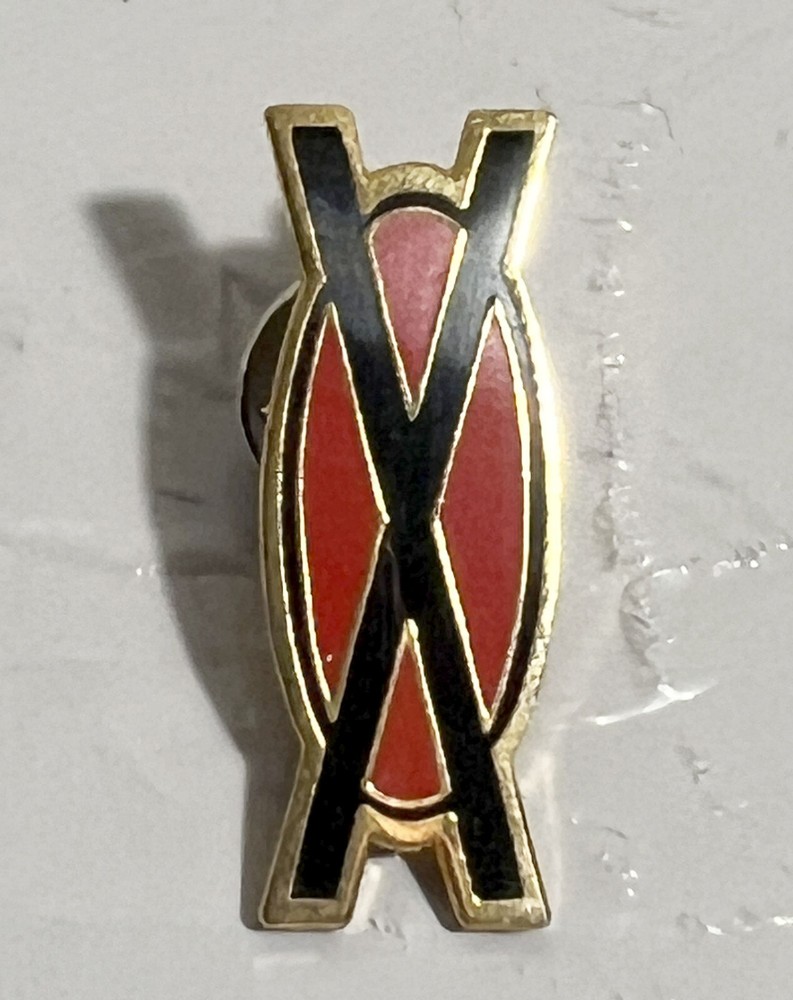 Assorted VINTAGE CLOISONNE PINS Planet Studios and others, Comic Book Characters