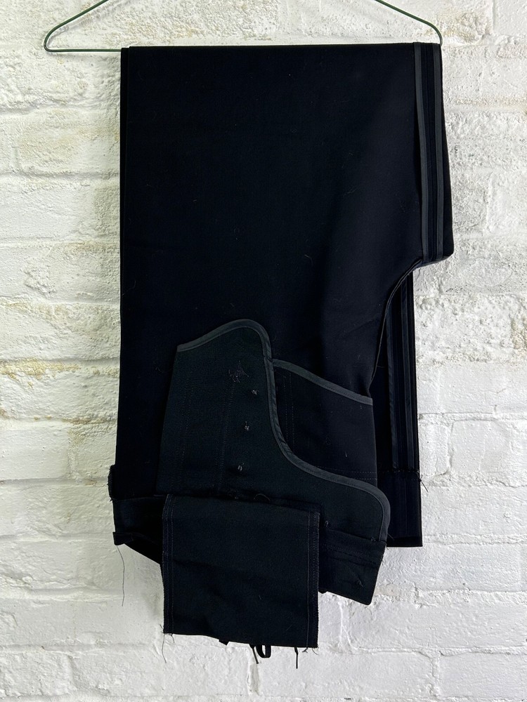 US Navy Aviation Electronics Technician 2nd Class Dress Blue Uniform